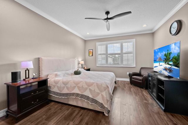 8060 Cactus Quartz Circle, Delray Beach, FL 33446