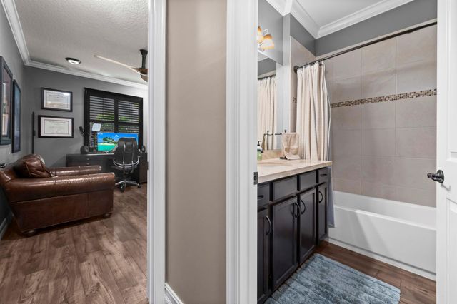 8060 Cactus Quartz Circle, Delray Beach, FL 33446