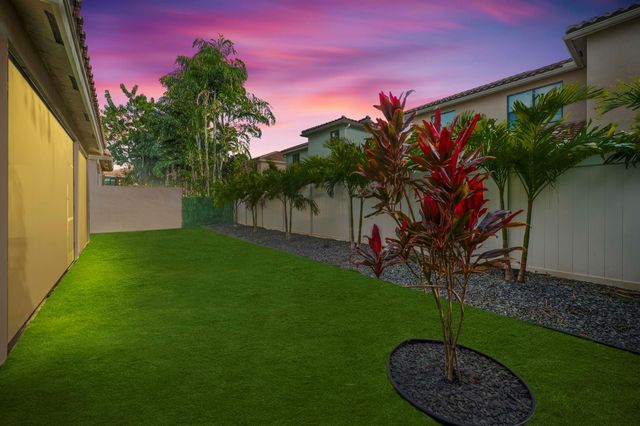 8060 Cactus Quartz Circle, Delray Beach, FL 33446