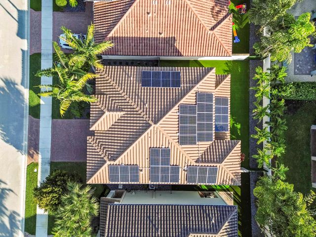 8060 Cactus Quartz Circle, Delray Beach, FL 33446