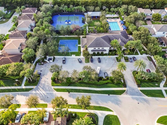 8060 Cactus Quartz Circle, Delray Beach, FL 33446