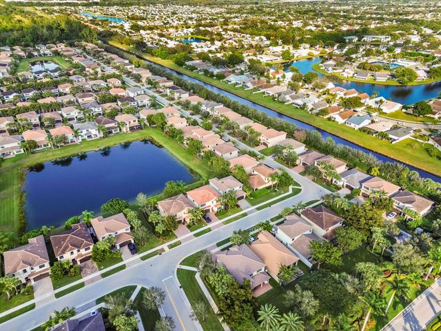 8060 Cactus Quartz Circle, Delray Beach, FL 33446