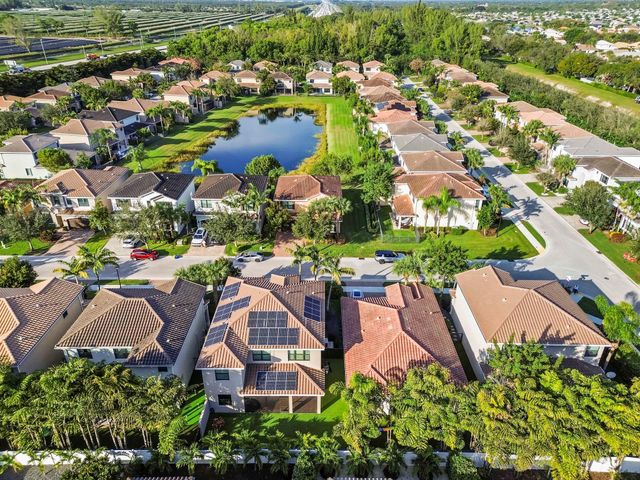 8060 Cactus Quartz Circle, Delray Beach, FL 33446