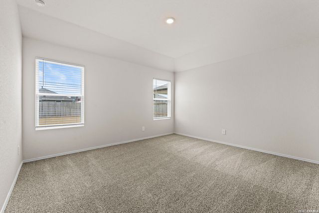 1050 Argonne Forest, Seguin, TX 78155