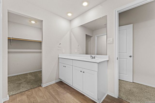 1050 Argonne Forest, Seguin, TX 78155