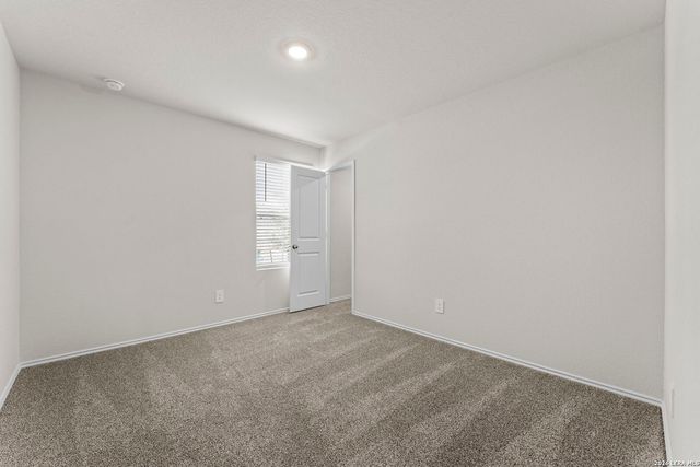 1050 Argonne Forest, Seguin, TX 78155