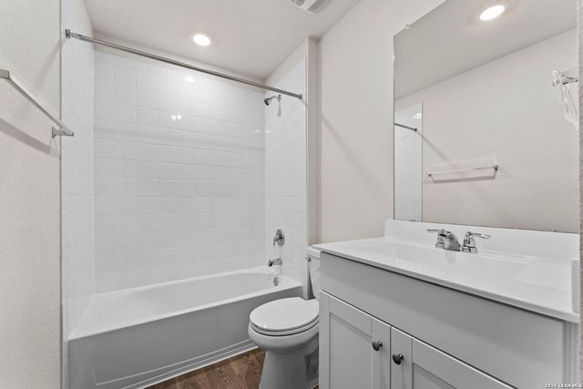 1050 Argonne Forest, Seguin, TX 78155