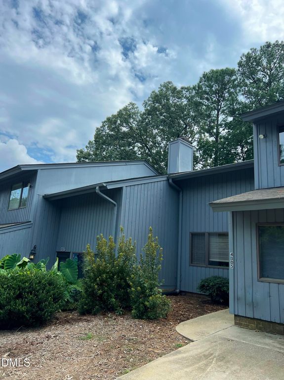 4305 Hunters Club Drive, Raleigh, NC 27606