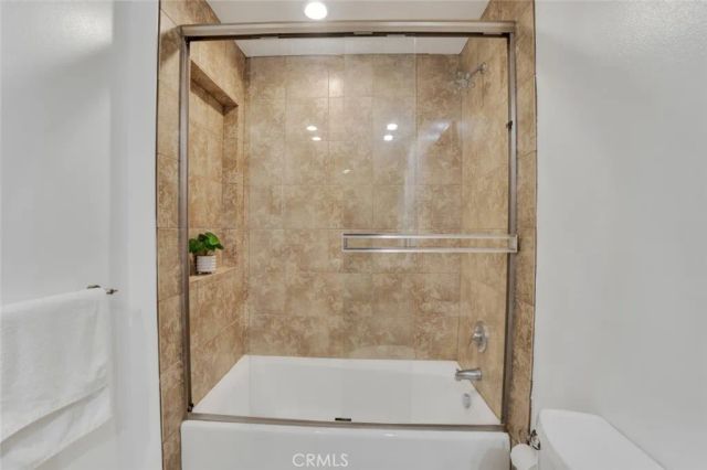 7017 Vicky Avenue, West Hills, CA 91307