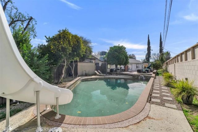 7017 Vicky Avenue, West Hills, CA 91307