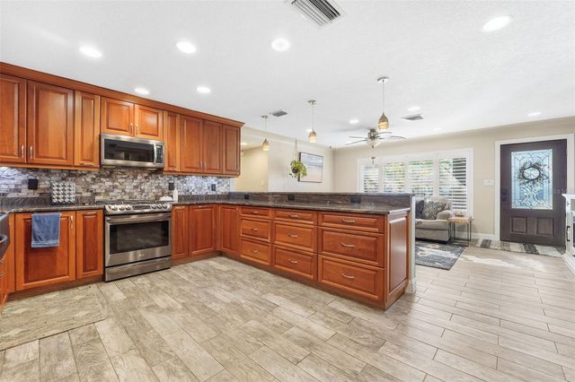 3595 FLORAL DRIVE, Largo, FL 33771