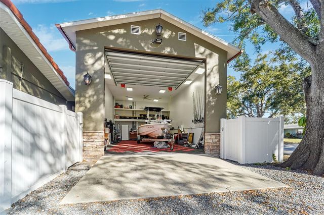 3595 FLORAL DRIVE, Largo, FL 33771