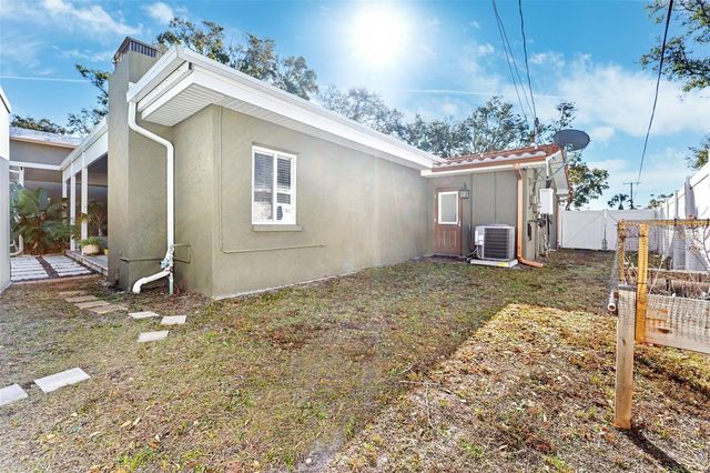3595 FLORAL DRIVE, Largo, FL 33771