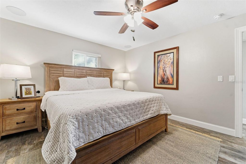 Image 22 of property listing at 3595 FLORAL DRIVE, Largo, FL 33771