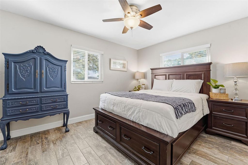 Image 30 of property listing at 3595 FLORAL DRIVE, Largo, FL 33771