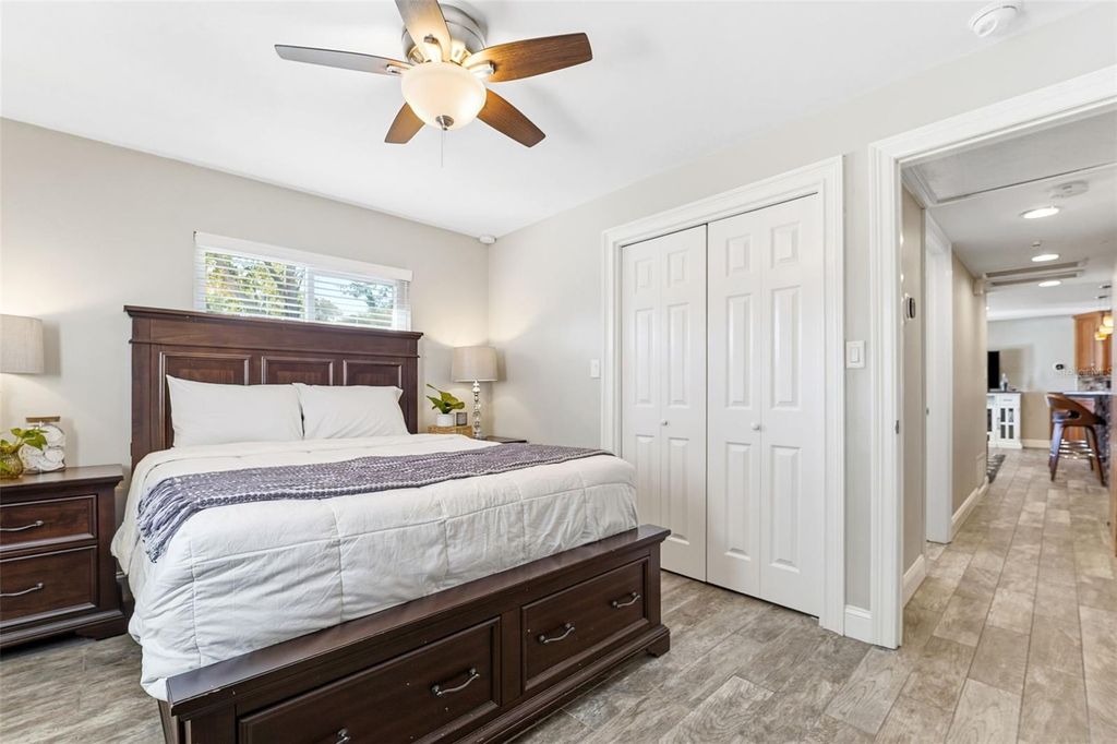 Image 31 of property listing at 3595 FLORAL DRIVE, Largo, FL 33771