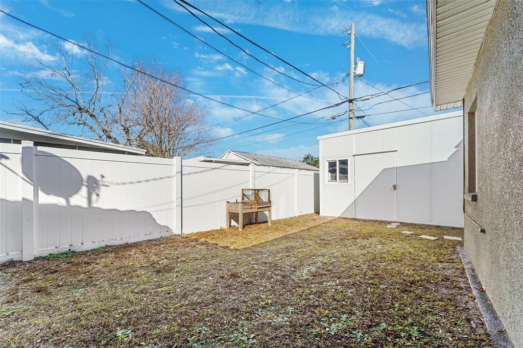 Image 48 of property listing at 3595 FLORAL DRIVE, Largo, FL 33771