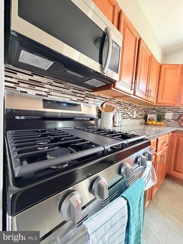 2308 VERMONT AVE, Landover, MD 20785