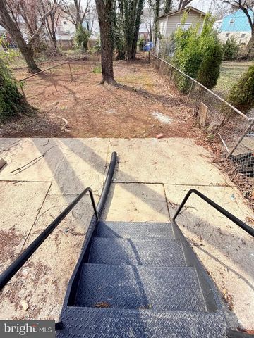 2308 VERMONT AVE, Landover, MD 20785