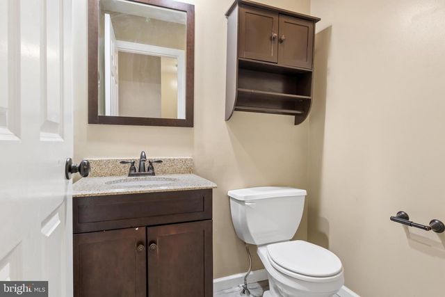 1060 HEARTHRIDGE LN, York, PA 17404