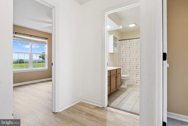 1060 HEARTHRIDGE LN, York, PA 17404