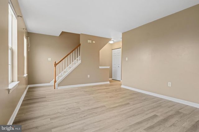 1060 HEARTHRIDGE LN, York, PA 17404