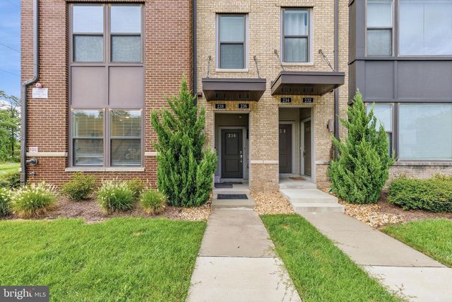 238 VAN BUREN ST, Herndon, VA 20170