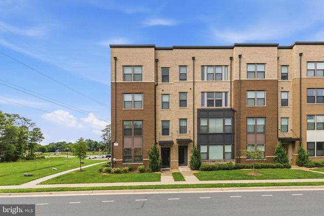 238 VAN BUREN ST, Herndon, VA 20170