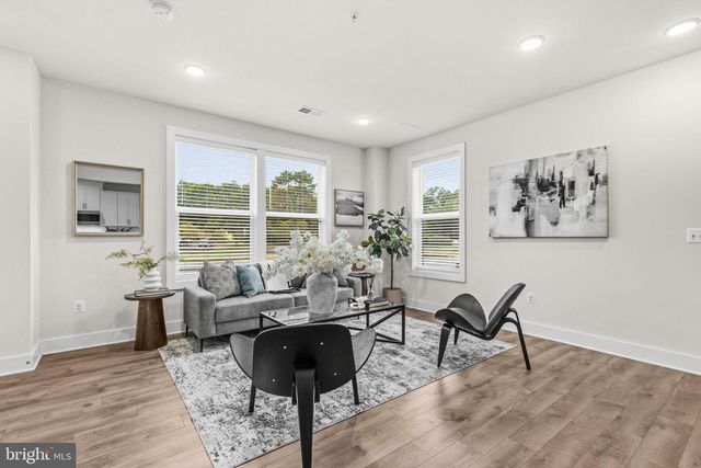 238 VAN BUREN ST, Herndon, VA 20170
