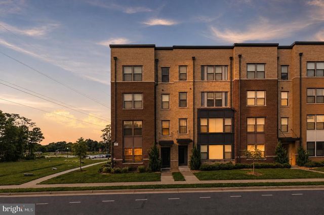 238 VAN BUREN ST, Herndon, VA 20170