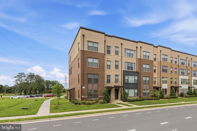 238 VAN BUREN ST, Herndon, VA 20170