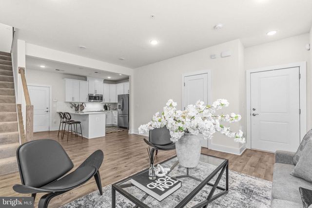 238 VAN BUREN ST, Herndon, VA 20170