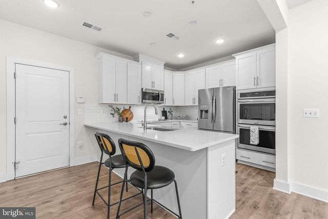 238 VAN BUREN ST, Herndon, VA 20170