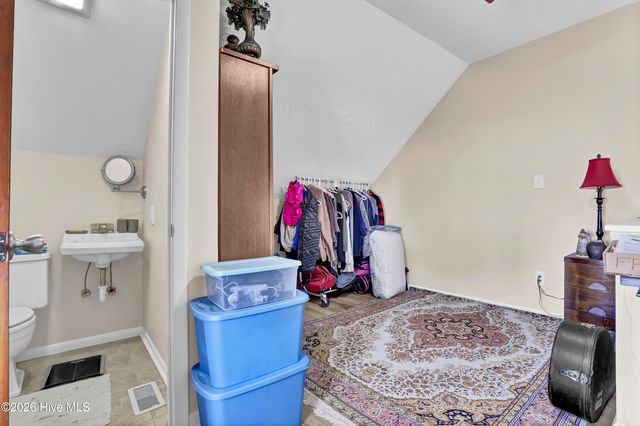 9003-9005 E 9th Street, Surf City, NC 28445