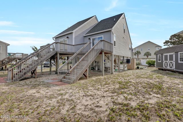 9003-9005 E 9th Street, Surf City, NC 28445