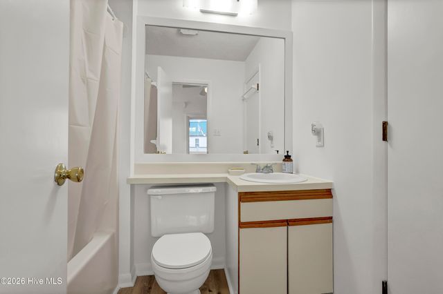 9003-9005 E 9th Street, Surf City, NC 28445