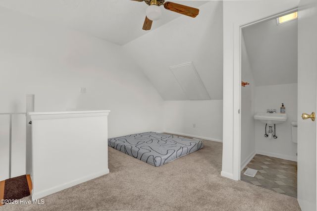 9003-9005 E 9th Street, Surf City, NC 28445