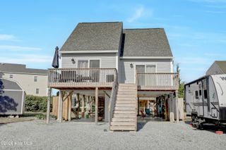 9003-9005 E 9th Street, Surf City, NC 28445