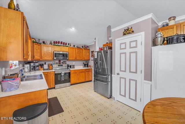 3333 Oma Lee Drive, Sevierville, TN 37876