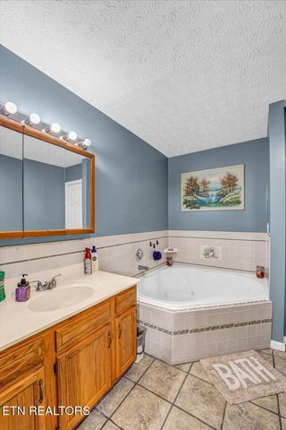 3333 Oma Lee Drive, Sevierville, TN 37876