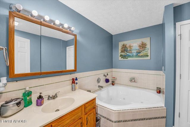 3333 Oma Lee Drive, Sevierville, TN 37876