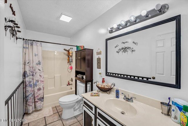 3333 Oma Lee Drive, Sevierville, TN 37876