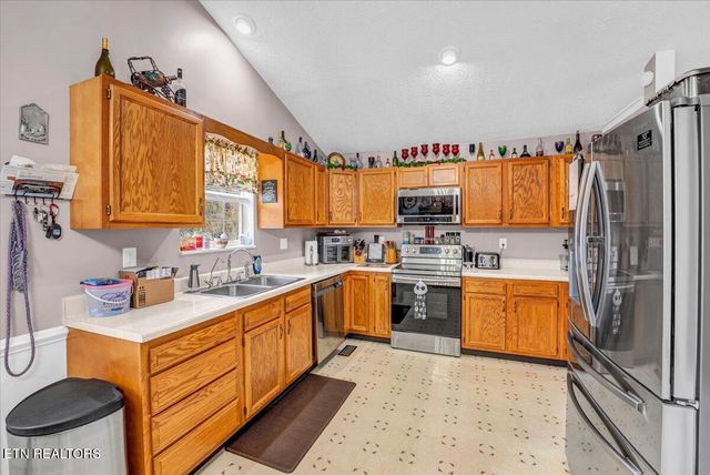 3333 Oma Lee Drive, Sevierville, TN 37876