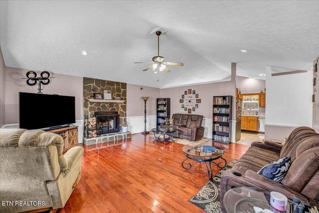 3333 Oma Lee Drive, Sevierville, TN 37876