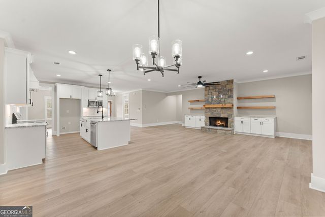 206 Shoals Way, Clarkesville, GA 30523