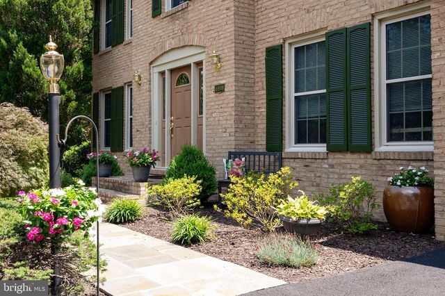 6909 TRILLIUM LN, Springfield, VA 22152