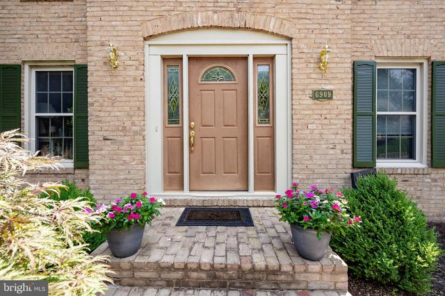 6909 TRILLIUM LN, Springfield, VA 22152