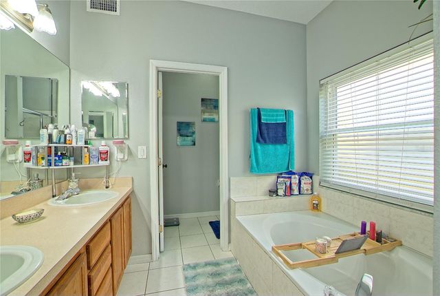 131 LISA LOOP, Winter Springs, FL 32708