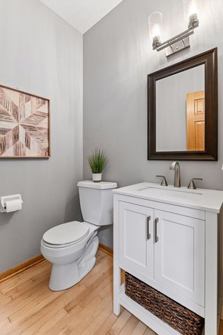8754 Ridge Ponds Court, Victoria, MN 55386
