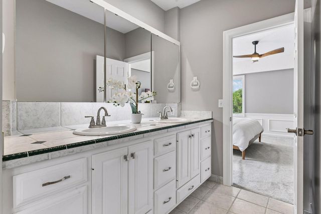 8754 Ridge Ponds Court, Victoria, MN 55386
